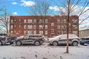 2945 W Belle Plaine Ave, Chicago, IL 60618 - Photo 1