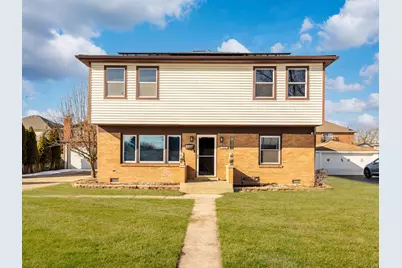 7920 Natoma Avenue, Burbank, IL 60459 - Photo 1