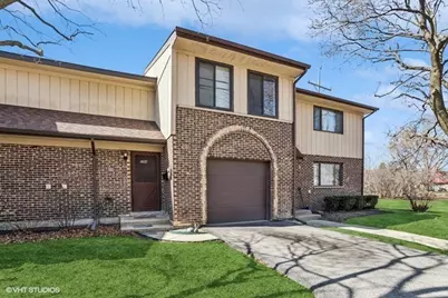 294 E Rimini Court #294, Palatine, IL 60067 - Photo 1