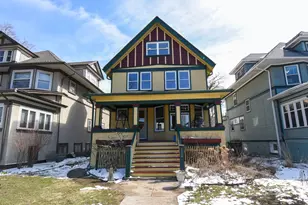 704 S Elmwood Ave, Oak Park, IL 60304 - Photo 1