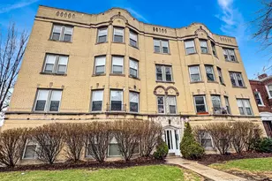 6204 N Claremont Ave, Chicago, IL 60659 - Photo 1