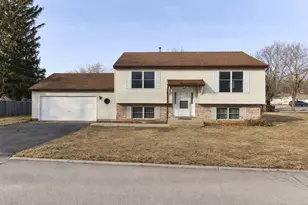 100 Barberry Dr, Crystal Lake, IL 60014 - Photo 1