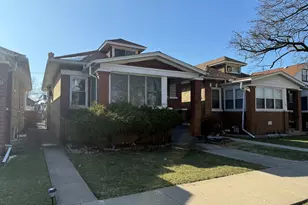1310 N Monitor Ave, Chicago, IL 60651 - Photo 1