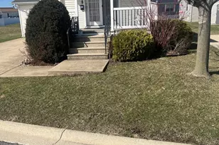 667 Aspen Dr, Manteno, IL 60950 - Photo 1