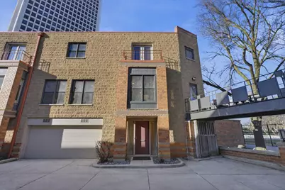 950 W Berwyn Avenue #9, Chicago, IL 60640 - Photo 1