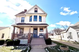 700 W Main St, Clifton, IL 61727 - Photo 1