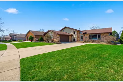 670 Kruk Street, Lemont, IL 60439 - Photo 1