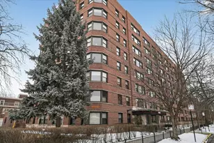 4880 N Marine Dr, Chicago, IL 60640 - Photo 1