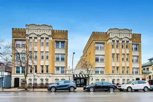 4240 N Clarendon Ave, Chicago, IL 60613 - Photo 1