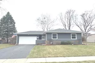 1242 N Linden Ave, Palatine, IL 60074 - Photo 1