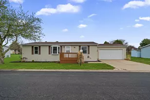 216 Meadowlark Ln, Sandwich, IL 60548 - Photo 1