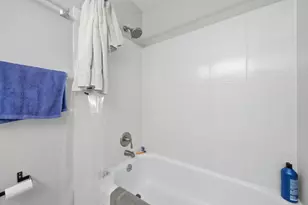 4343 N Clarendon Ave, Chicago, IL 60613 - Photo 9