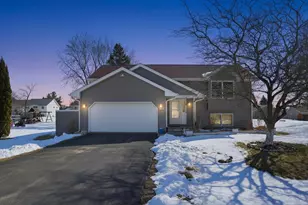 114 Galahad Ct, Poplar Grove, IL 61065 - Photo 1