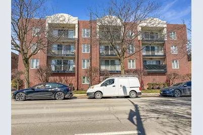 5840 W Lawrence Avenue #301, Chicago, IL 60630 - Photo 1