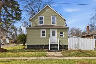 52 Wisconsin Ave, Waukegan, IL 60085 - Photo 1