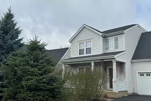 752 S Parkside Dr, Round Lake, IL 60073 - Photo 1