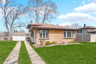 7306 Dorothy Ln, Tinley Park, IL 60477 - Photo 1