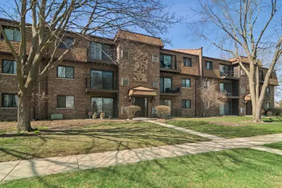 129 W Brandon Court #D14, Palatine, IL 60067 - Photo 1