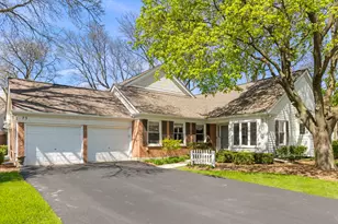 75 Country Club Dr, Prospect Heights, IL 60070 - Photo 1
