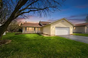 2211 Candlewick Dr SE, Poplar Grove, IL 61065 - Photo 1