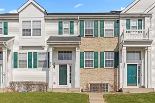 621 Lincoln Station Dr, Oswego, IL 60543 - Photo 1