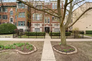 1237 W Farwell Ave, Chicago, IL 60626 - Photo 1