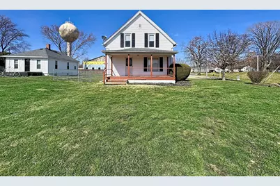 102 W 19th Avenue, Coal Valley, IL 61240 - Photo 1