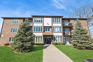 5024 Circle Ct, Crestwood, IL 60418 - Photo 1