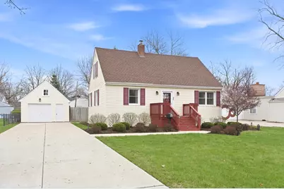 22 S Westlawn Avenue, Aurora, IL 60506 - Photo 1