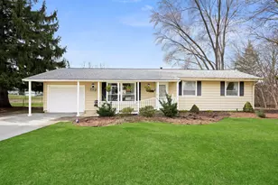 350 Shawnee Dr, Carol Stream, IL 60188 - Photo 1