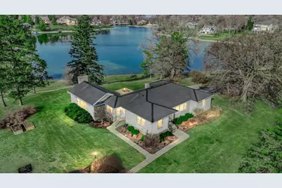 512 Bay Road, McHenry, IL 60051 - Photo 1