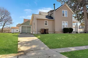 430 W American St, Freeport, IL 61032 - Photo 1