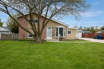 327 Morse Drive, Northlake, IL 60164 - Photo 1