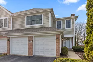 302 Roscommon Ct, Glen Ellyn, IL 60137 - Photo 1
