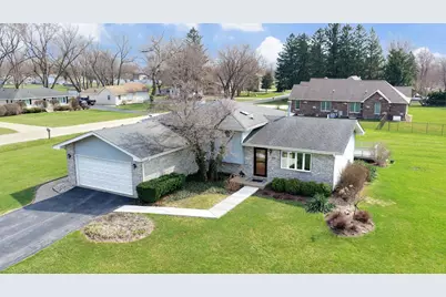 300 W Woodlawn Road, New Lenox, IL 60451 - Photo 1