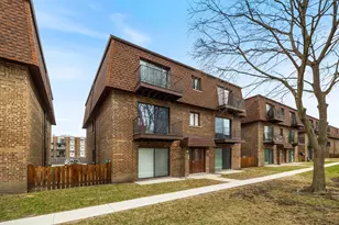 9813 Bianco Terrace, Des Plaines, IL 60016 - Photo 1