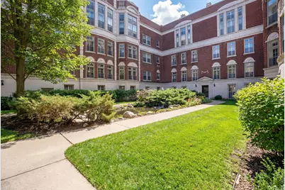 488 Sheridan Road #2, Evanston, IL 60202 - Photo 1
