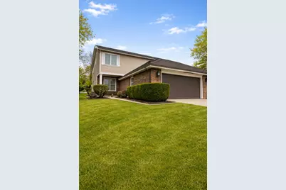 516 N Thornwood Drive, McHenry, IL 60050 - Photo 1