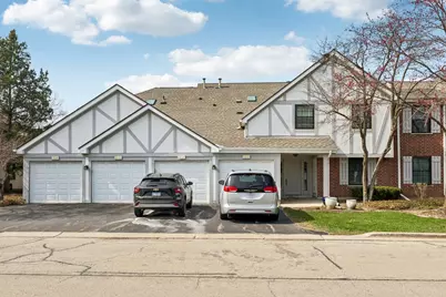 493 Elizabeth Drive #36-A-L, Wood Dale, IL 60191 - Photo 1
