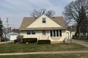 925 Bancroft Pl, Belvidere, IL 61008 - Photo 1
