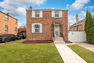 225 Marshall Ave, Bellwood, IL 60104 - Photo 1