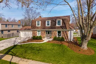 208 S Birchwood Dr, Naperville, IL 60540 - Photo 1