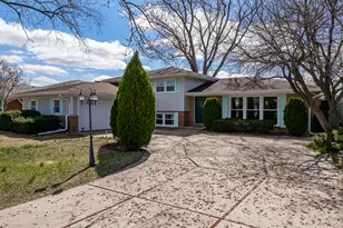 6043 W 127th Pl, Palos Heights, IL 60463 - Photo 1