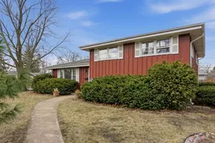 492 1st Ave, Des Plaines, IL 60016 - Photo 1