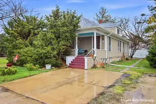 9712 St Albans St, Hebron, IL 60034 - Photo 1