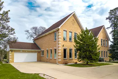 332 E Central Road, Arlington Heights, IL 60005 - Photo 1