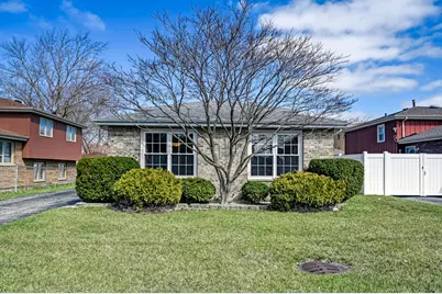 6928 W Crandall Avenue, Worth, IL 60482 - Photo 1