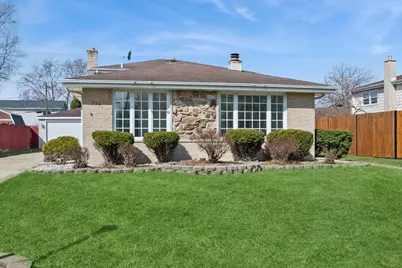 554 N Westwood Avenue, Lombard, IL 60148 - Photo 1