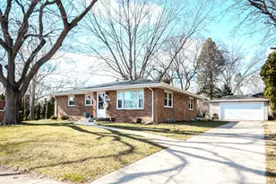 2807 Carmac Rd, Rockford, IL 61101 - Photo 1