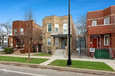 738 E Marquette Road, Chicago, IL 60637 - Photo 1